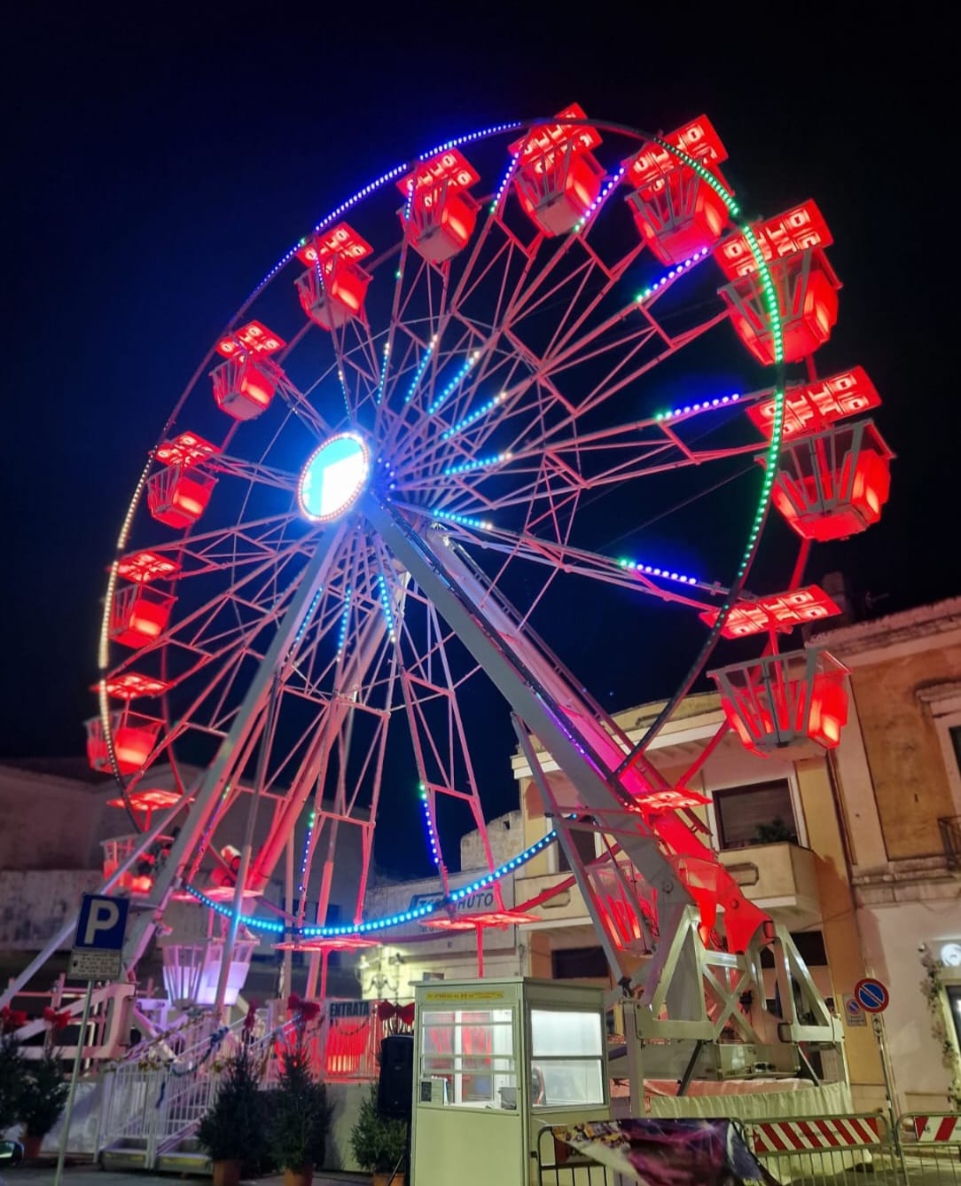 Resterà a Casarano sino al 6 gennaio la grande ruota panoramica