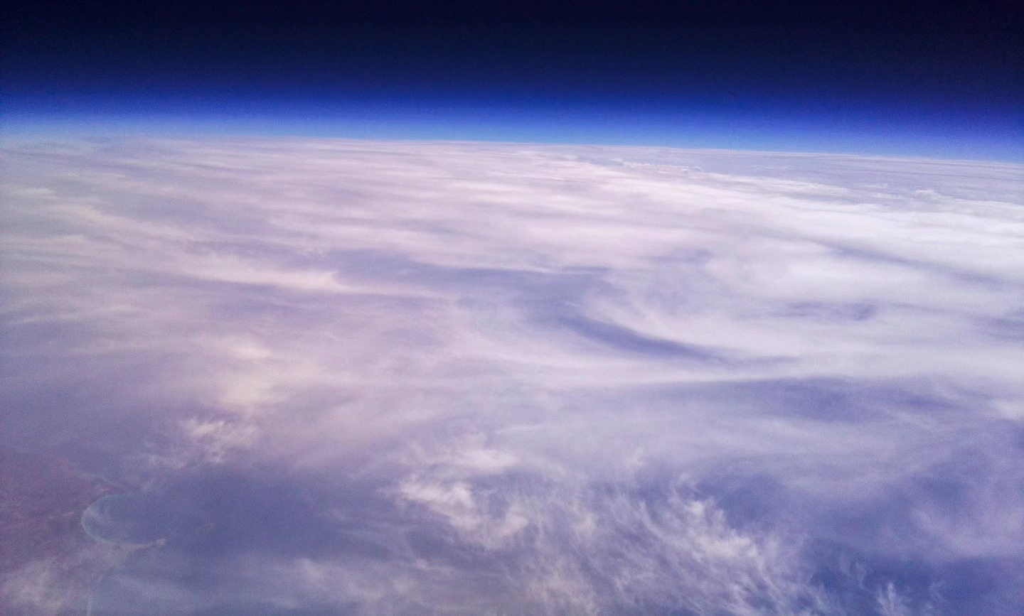 Pallone a idrogeno salentino lanciato in aria raggiunge la stratosfera: è record del mondo